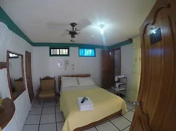 Hostal Sir Francis Drake Hostel Puerto Ayora  Ecuador