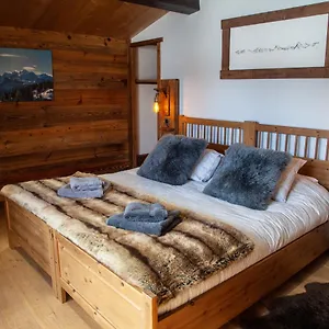 https://chalet-arnica-les-gets.hotels-rhonealpes.com